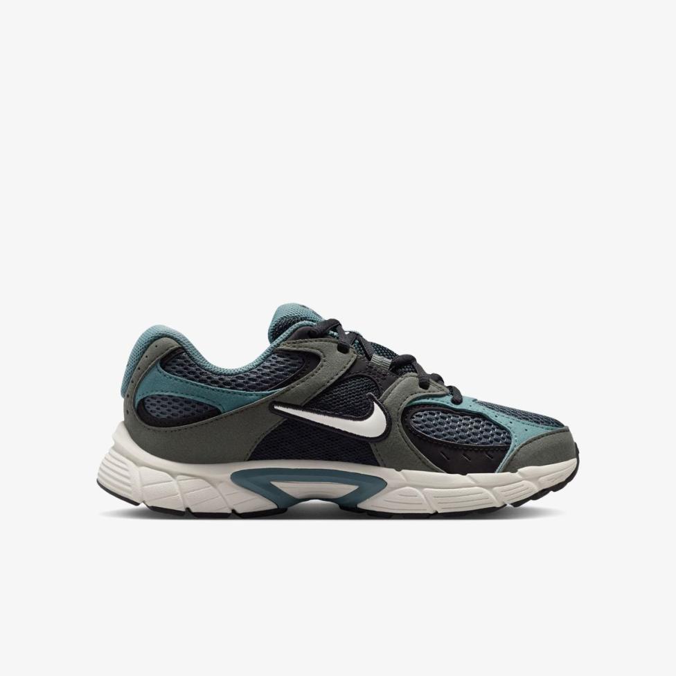 Дитячі кросівки NIKE V5 RNR SUEDE (GS) IO1644-003_image_3