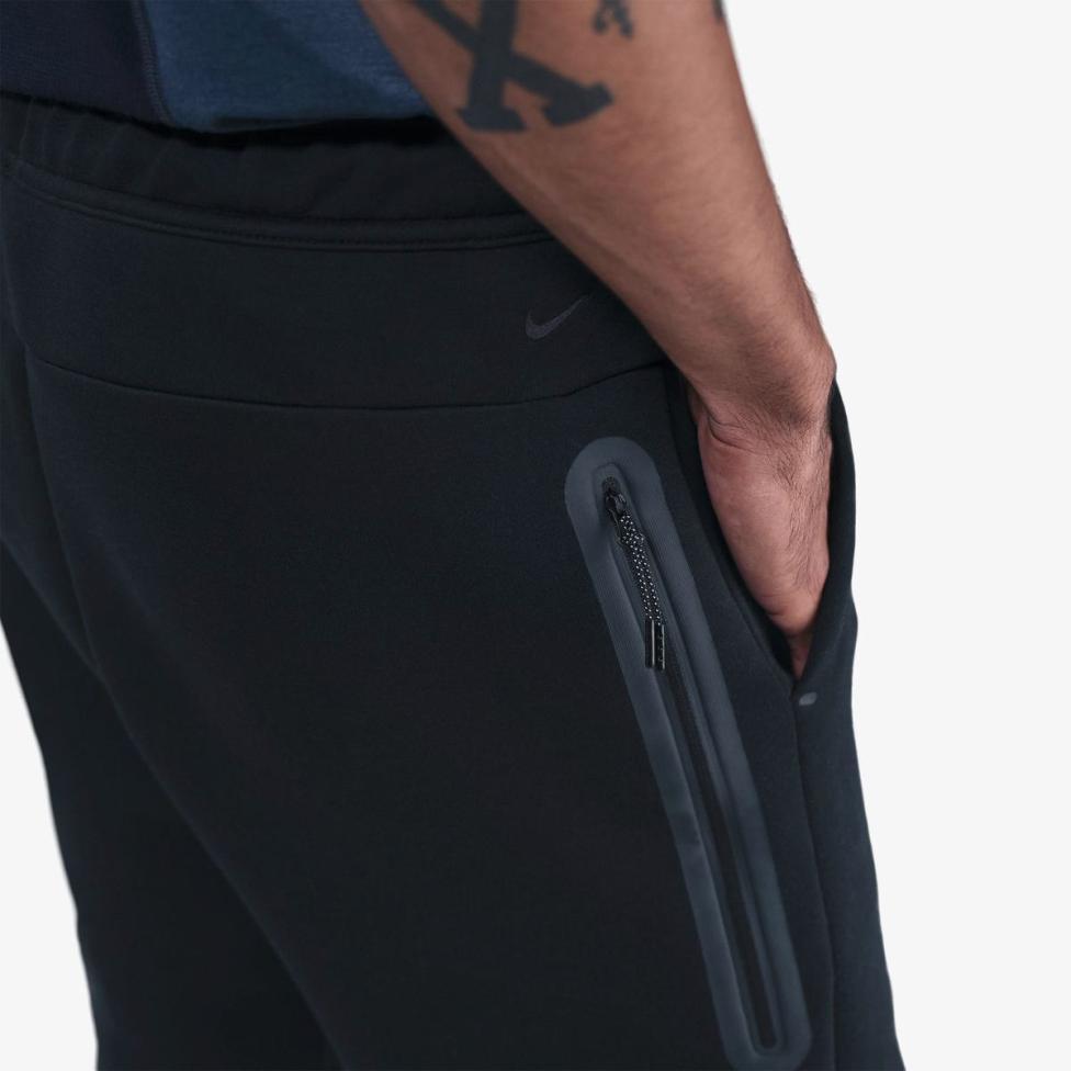 Чоловічі шорти NIKE M NK TECH FLC SHORT IM0693-010