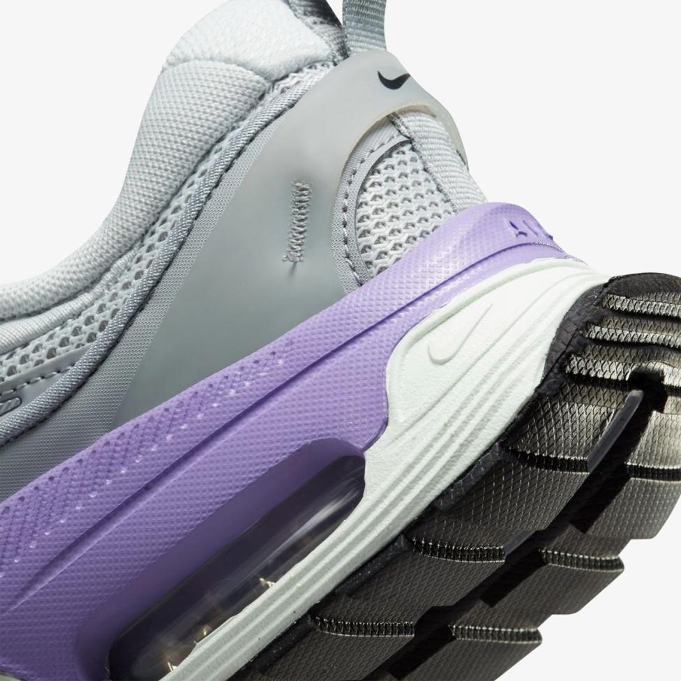 Жіночі кросівки NIKE W AIR MAX BLISS DH5128-001_image_8