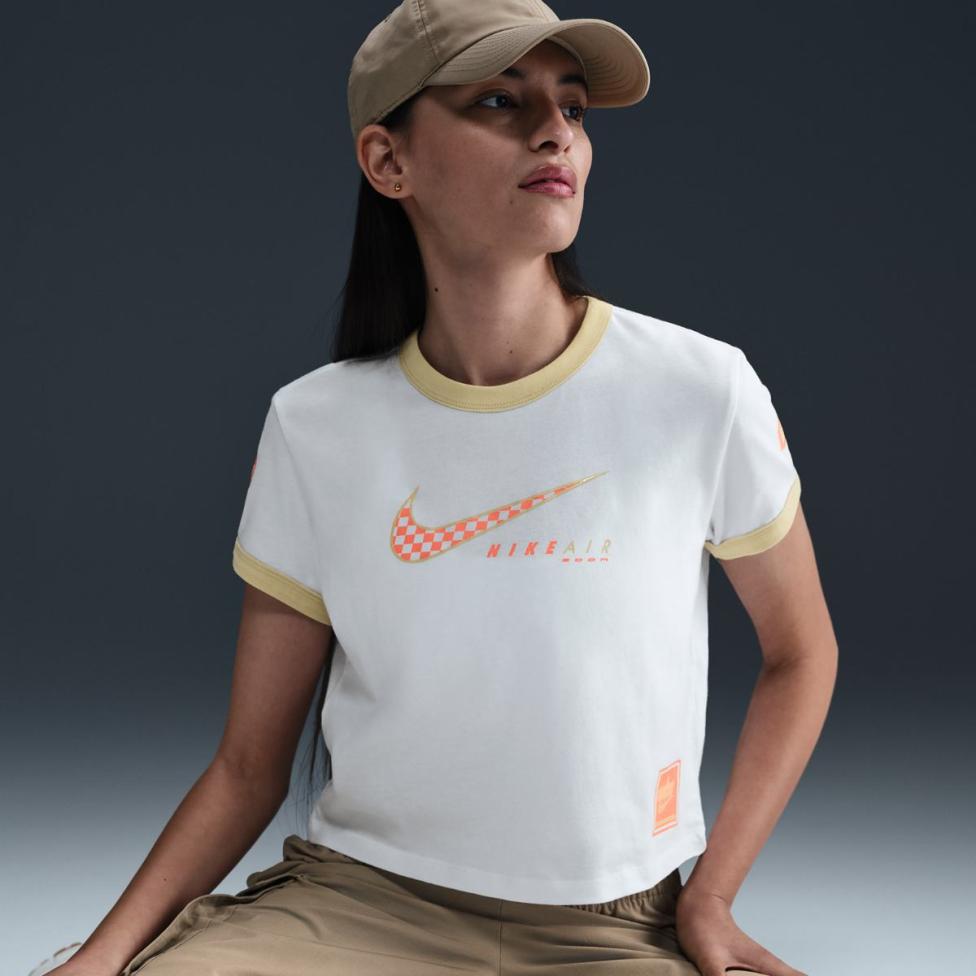 Жіноча футболка NIKE W NSW CLUB SS TEE MOTO RGR HQ1707-100_image_6