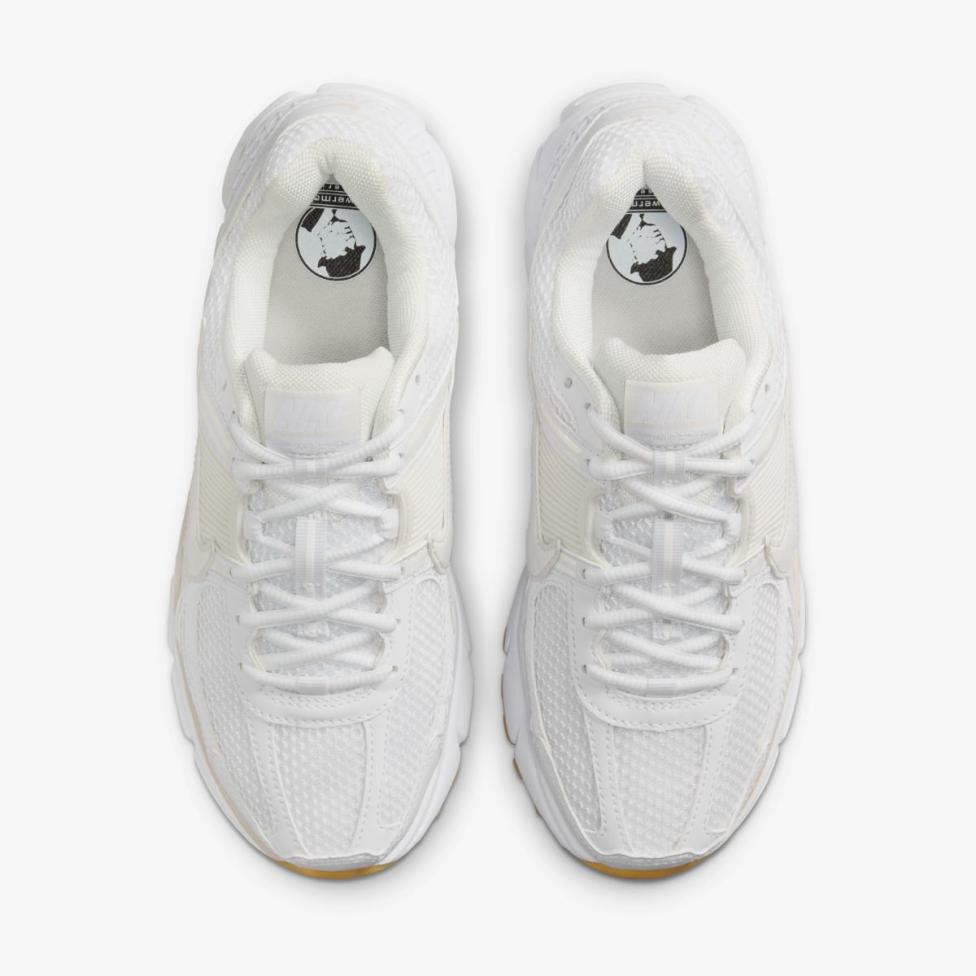 Жіночі кросівки NIKE W ZOOM VOMERO 5 FJ2028-104_image_4