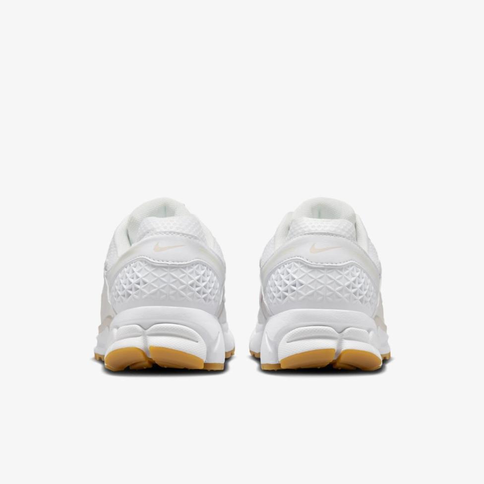 Жіночі кросівки NIKE W ZOOM VOMERO 5 FJ2028-104_image_6