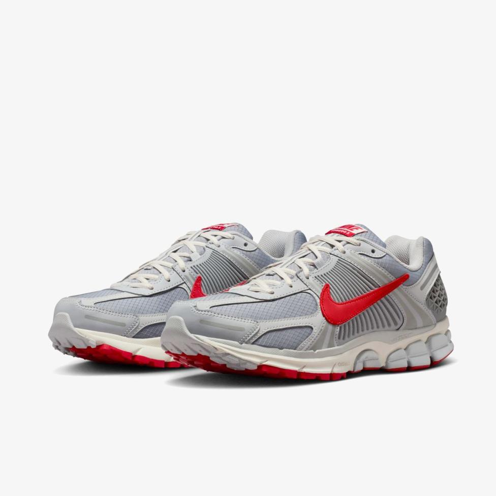 Чоловічі кросівки NIKE ZOOM VOMERO 5 SE IQ6589-001_image_5