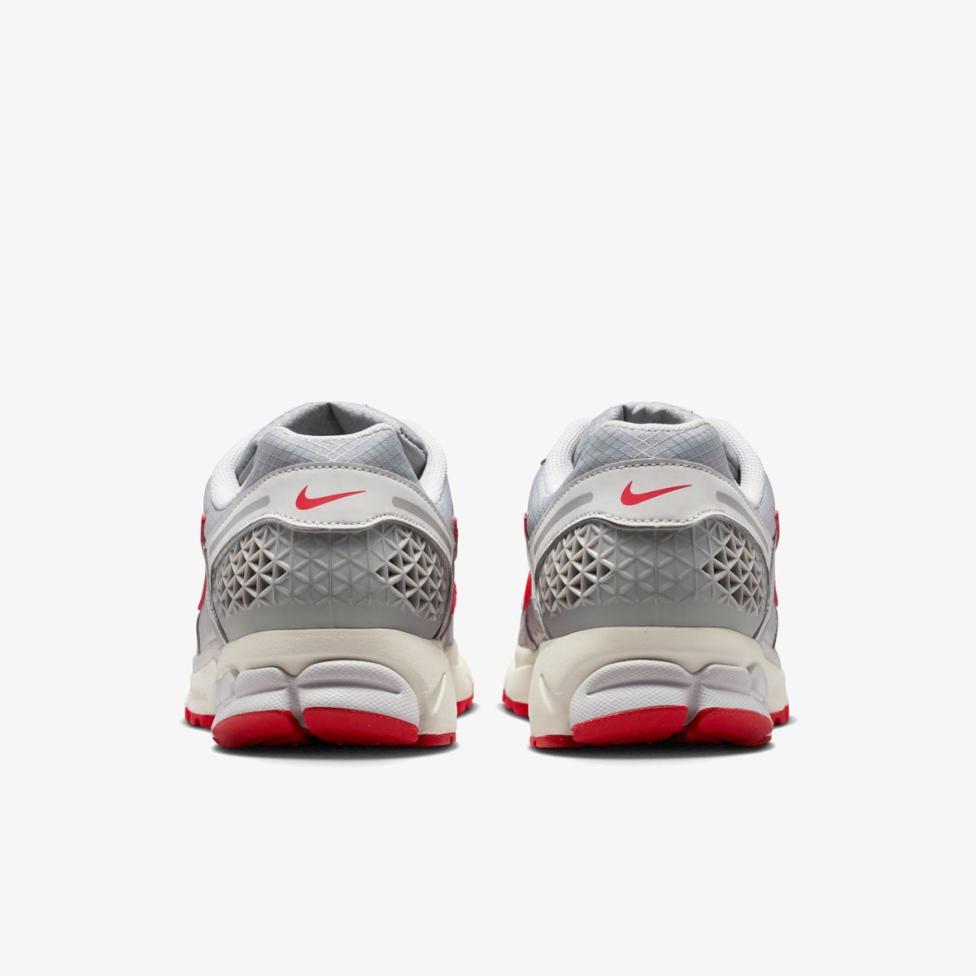 Чоловічі кросівки NIKE ZOOM VOMERO 5 SE IQ6589-001_image_6