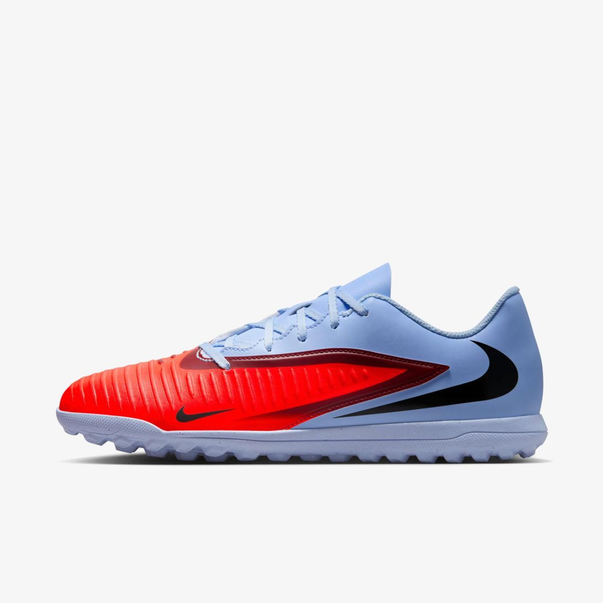 Чоловічі бутси NIKE PHANTOM 6 LOW CLUB TF HQ2324-400