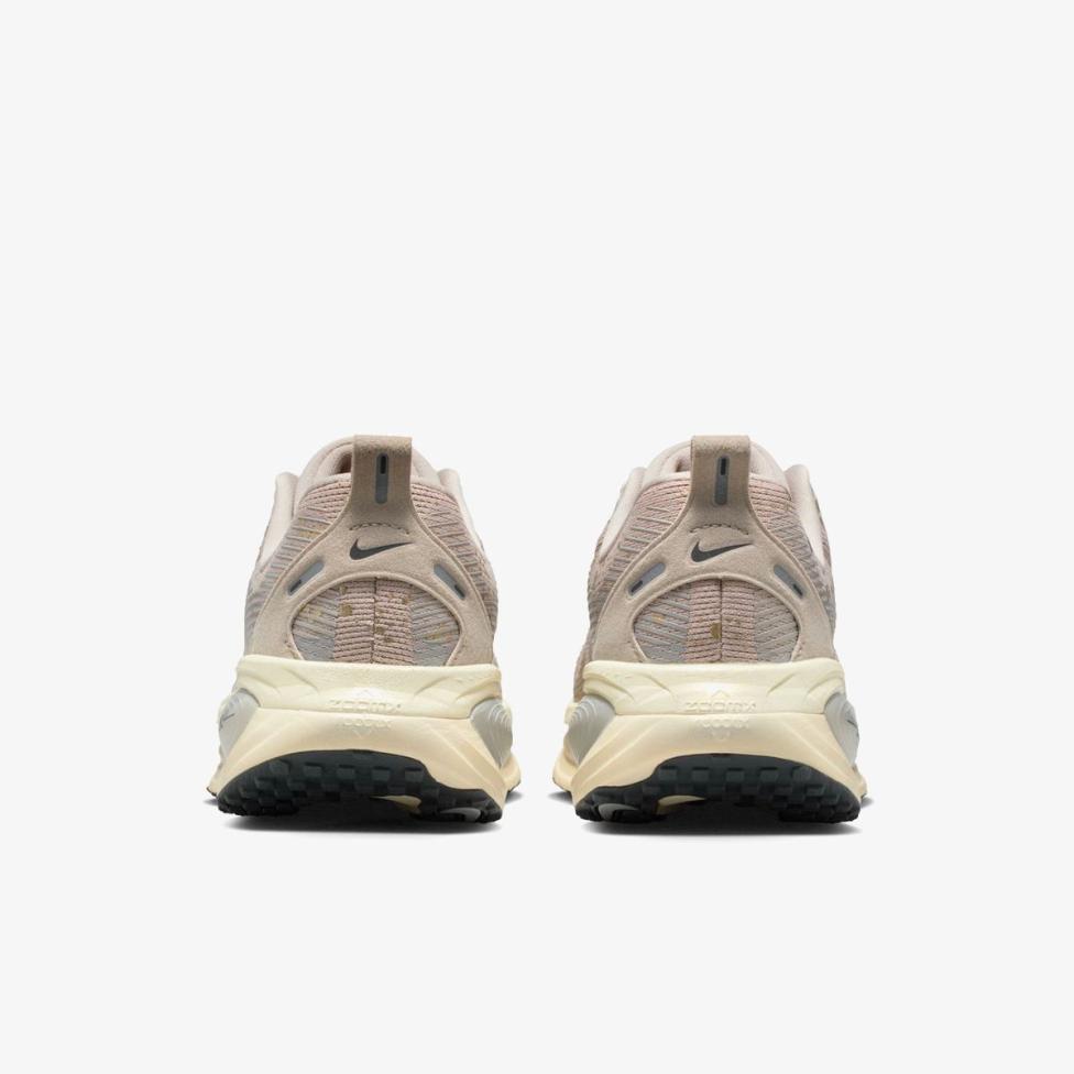 Жіночі кросівки NIKE W VOMERO 18 SE IF4463-200_image_5