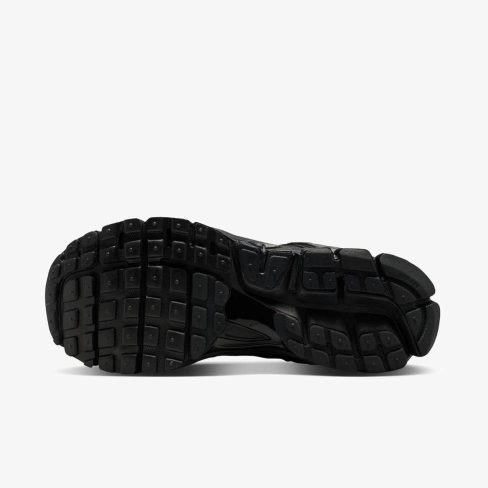 Жіночі кросівки NIKE W ZOOM VOMERO 5 II6236-001