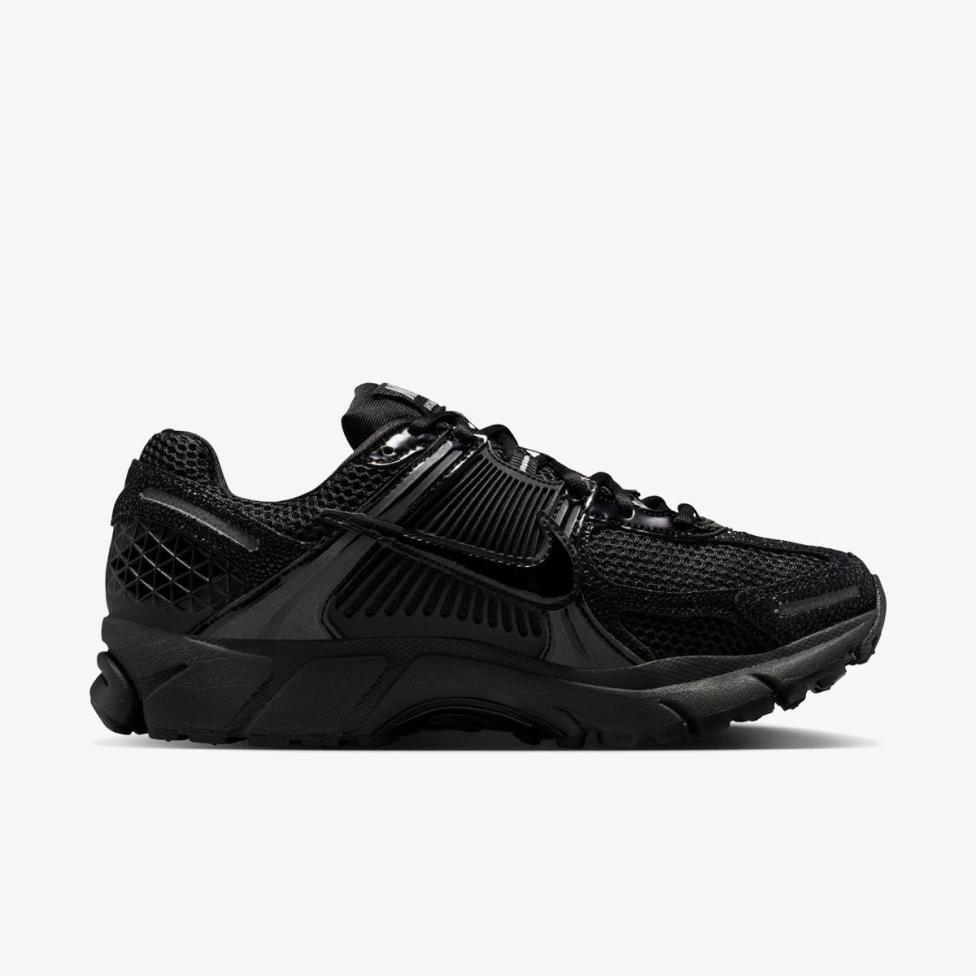 Жіночі кросівки NIKE W ZOOM VOMERO 5 II6236-001_image_3