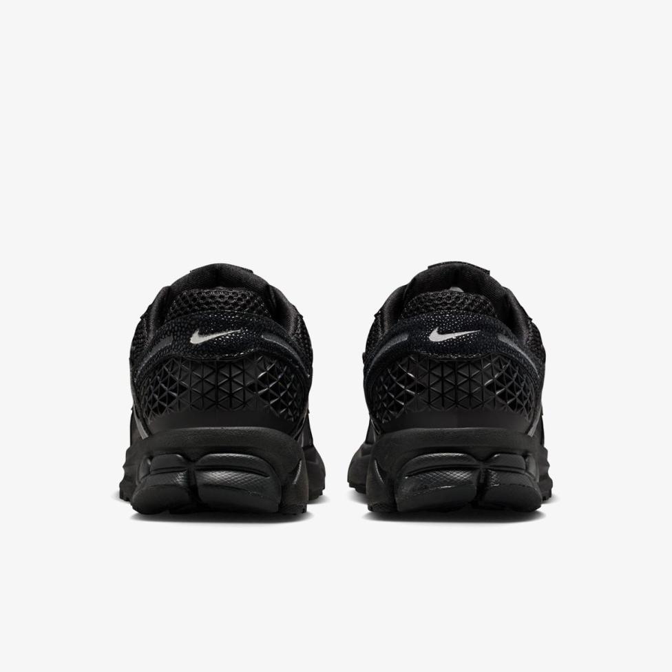 Жіночі кросівки NIKE W ZOOM VOMERO 5 II6236-001_image_6