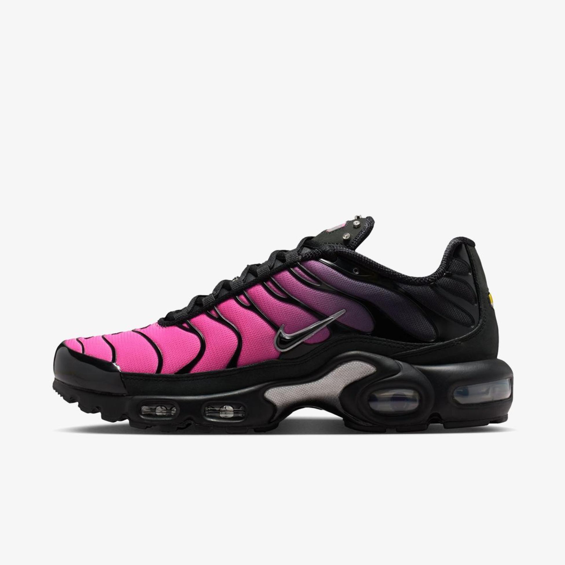 Жіночі кросівки NIKE AIR MAX PLUS IQ0280-010
