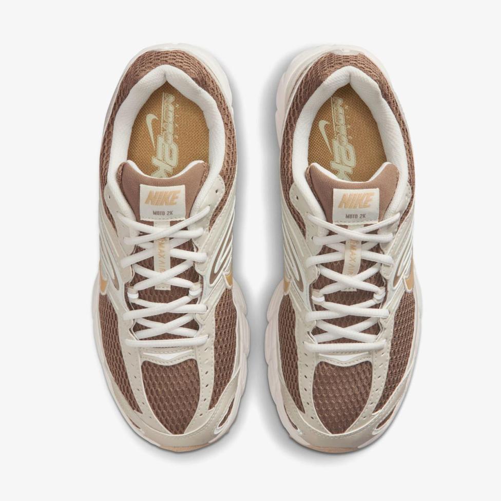 Женские кроссовки NIKE AIR MAX MOTO 2K IQ0278-214_image_4