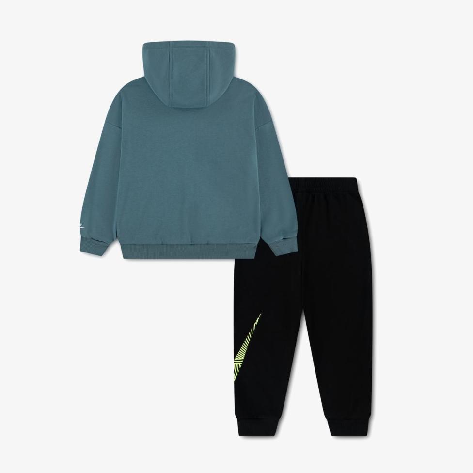 Дитячий костюм NIKE SPORTSWEAR IN THE ZONE 86N738-023