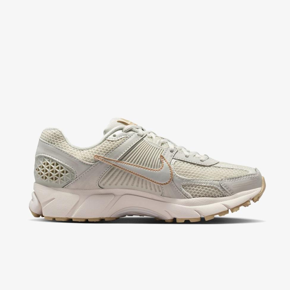 Жіночі кросівки NIKE ZOOM VOMERO 5 IB8929-003_image_3