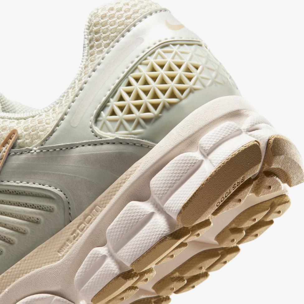 Жіночі кросівки NIKE ZOOM VOMERO 5 IB8929-003_image_8