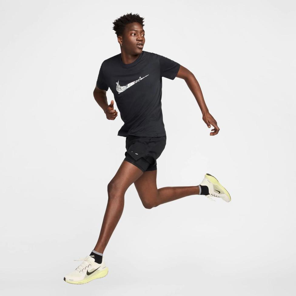 Чоловіча футболка NIKE DRI-FIT RUNNING ENERGY HJ3658-010_image_5