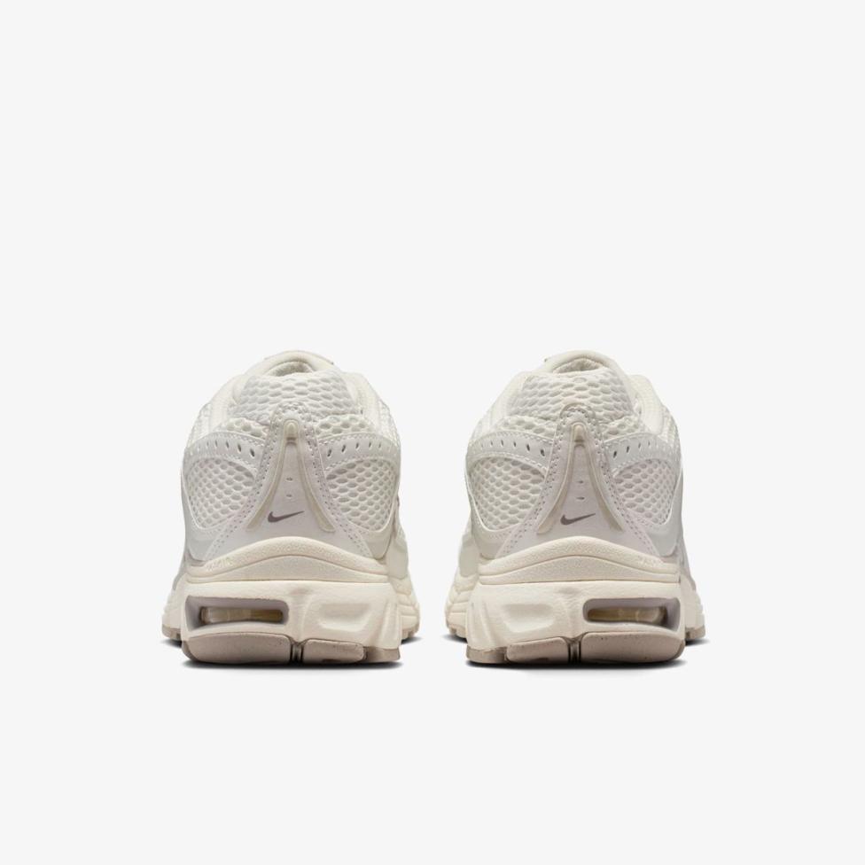 Жіночі кросівки NIKE AIR MAX MOTO 2K IQ0272-030_image_6