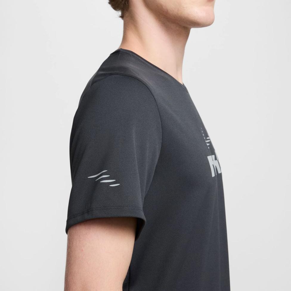 Чоловіча футболка NIKE DRI-FIT MILER FLASH IB4127-070_image_4