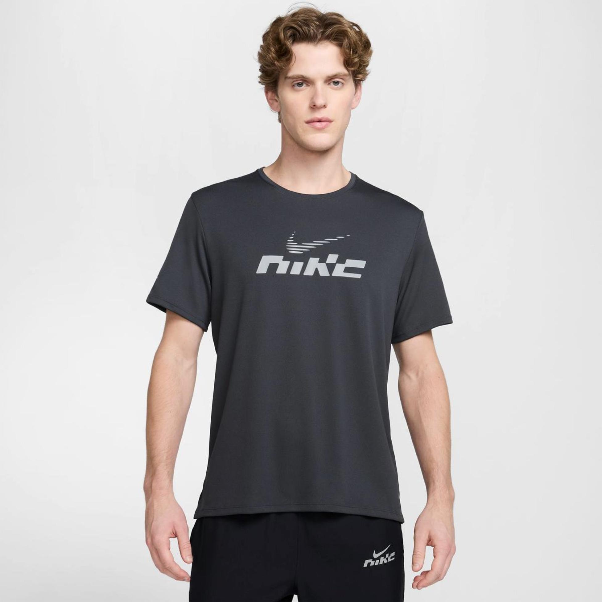 Чоловіча футболка NIKE DRI-FIT MILER FLASH IB4127-070