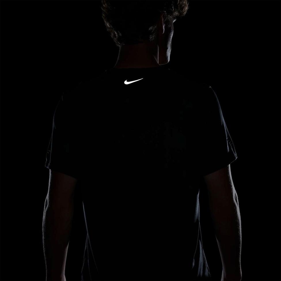 Чоловіча футболка NIKE DRI-FIT MILER FLASH IB4127-070_image_7