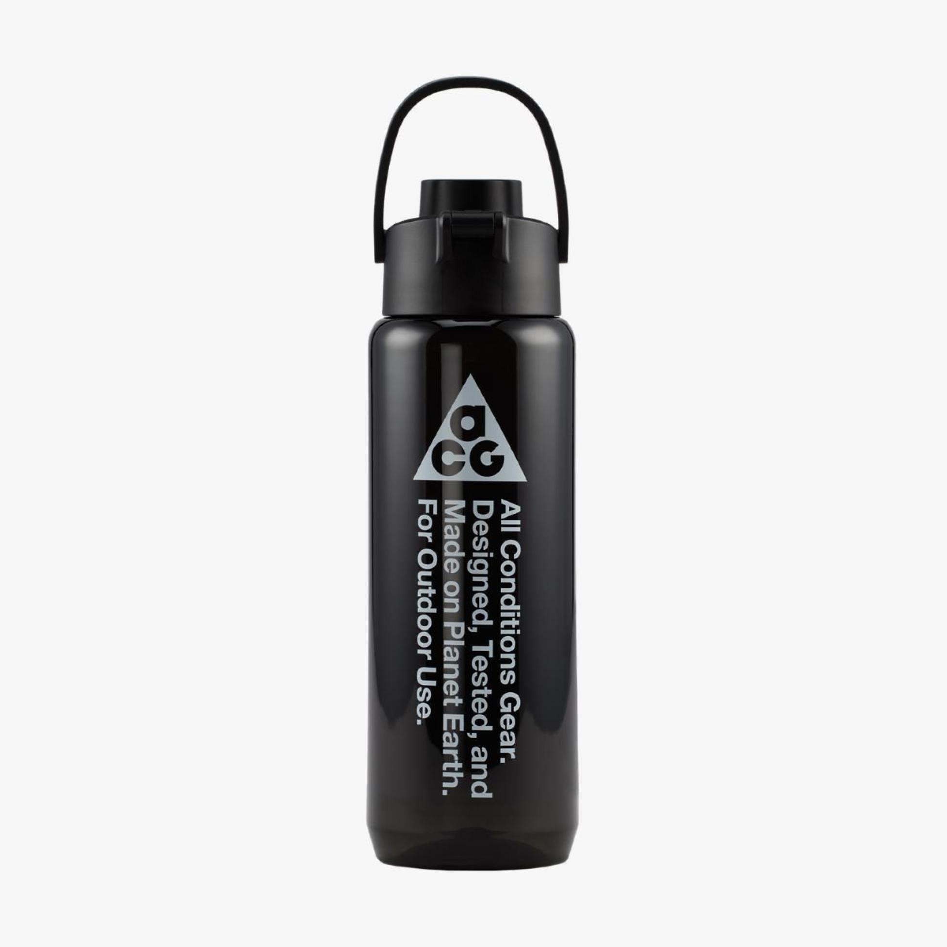 Пляшка NIKE TR RENEW RECHARGE CHUG BOTTLE 24 OZ GRAPHIC ACG BLACK/BLACK/SUMMIT WHITE/SUMMIT WHITE 24OZ N.100.9669.093.24