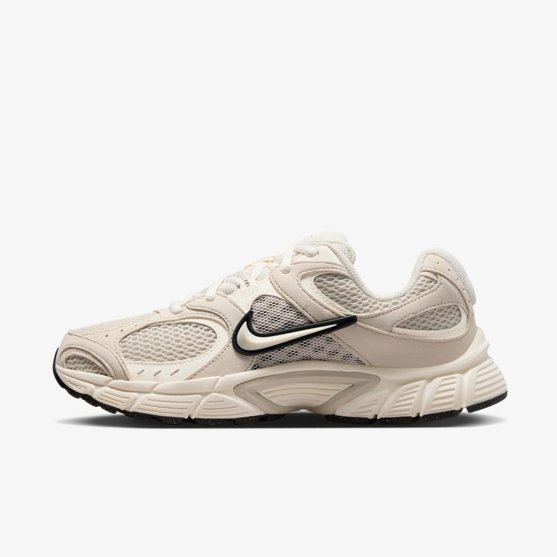 Жіночі кросівки NIKE W V5 RNR II6294-100