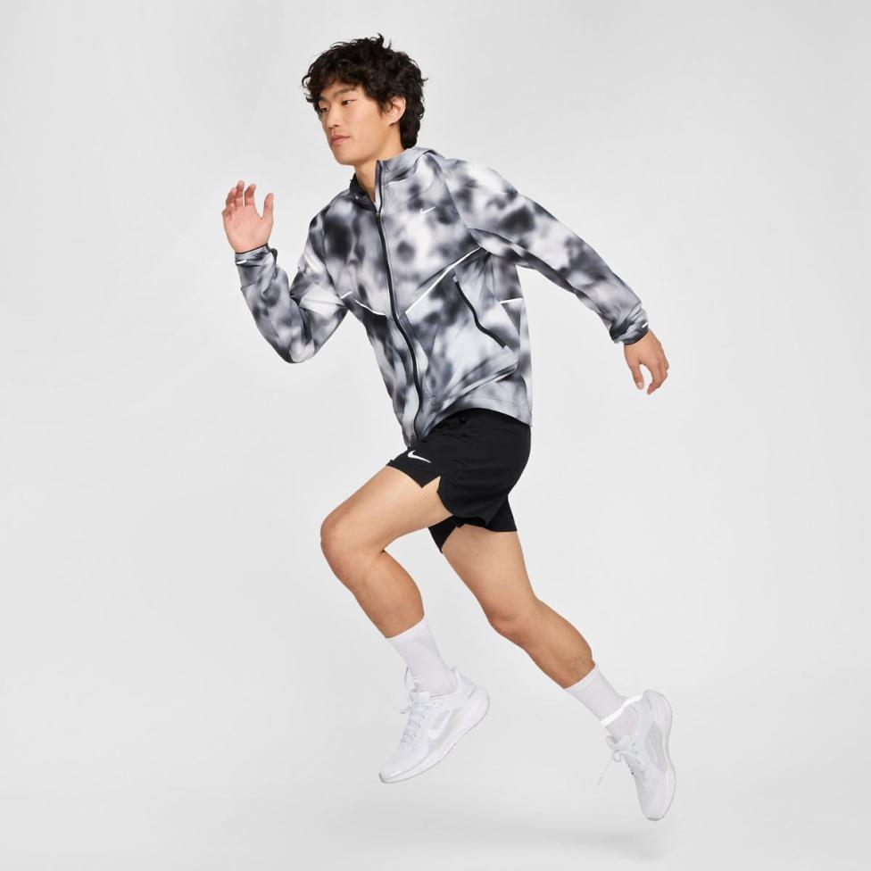 Чоловіча вітровка NIKE M NK UV RUN DIV AOP JKT HJ4142-010_image_9