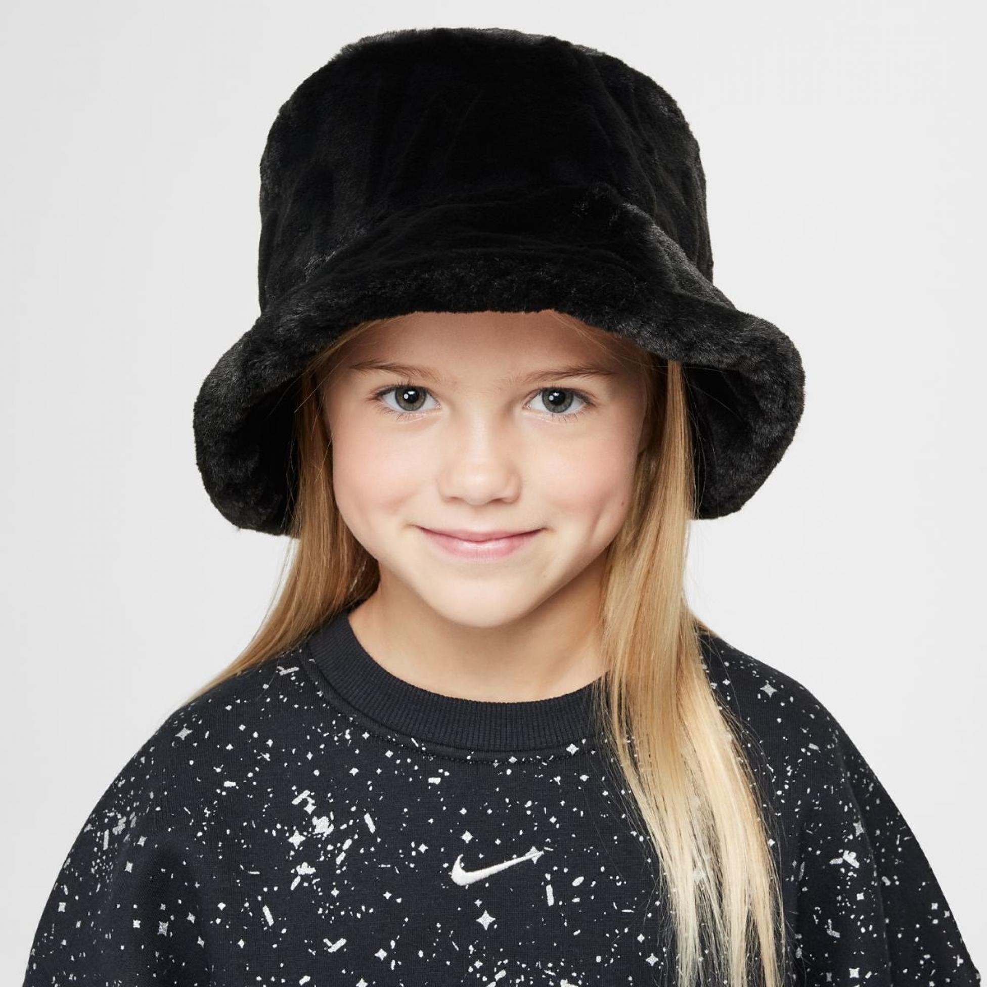 Дитяча панама NIKE K APEX BUCKET FAUX FUR FZ3061-010