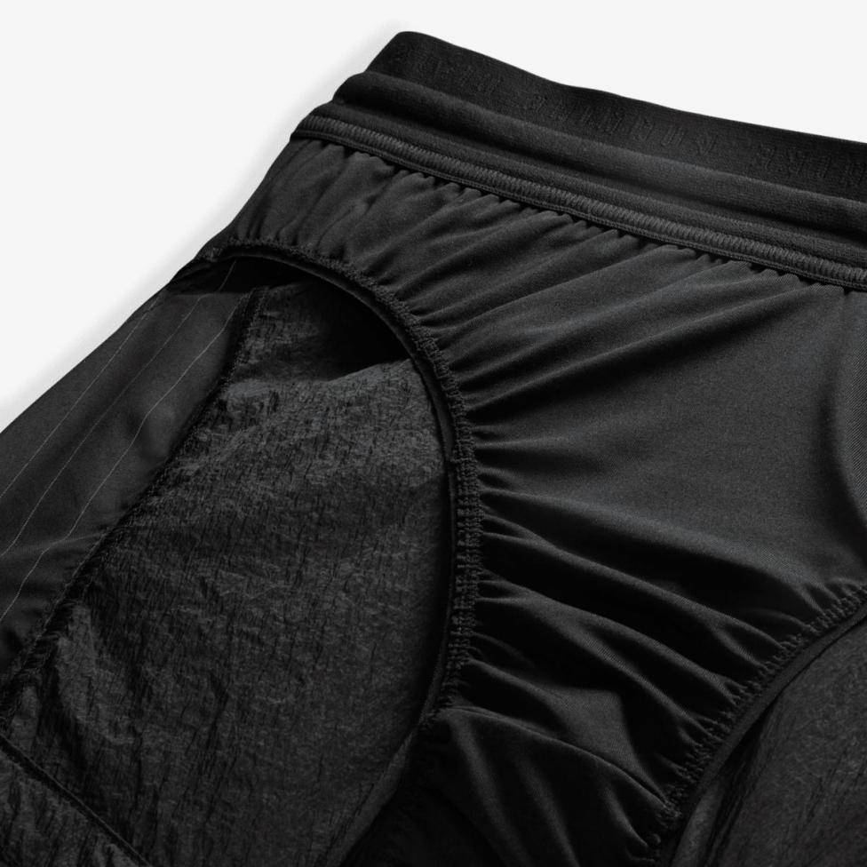 Жіночі шорти NIKE W RD RFLCTV MR 3IN BR SHRT FN2715-010_image_4
