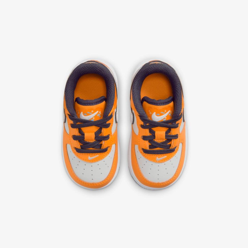 Дитячі кросівки NIKE FORCE 1 LOW SE (TD) FJ4657-800_image_4