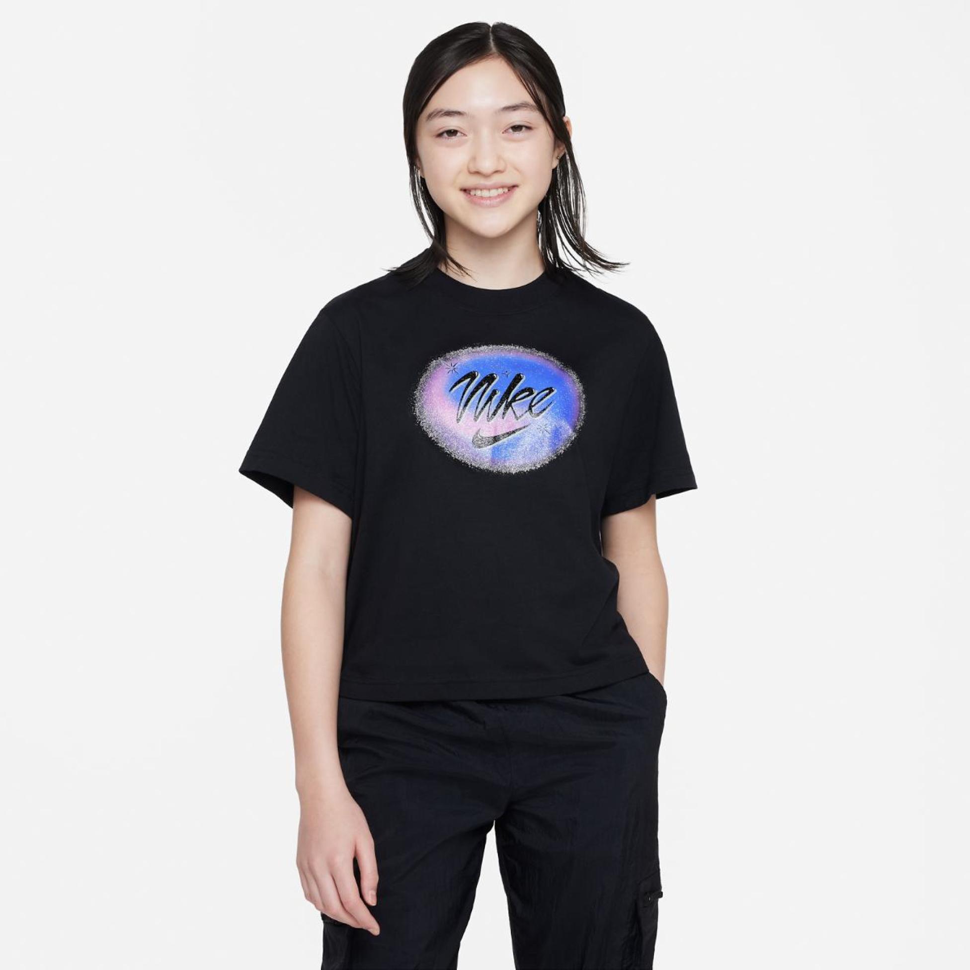 Дитяча футболка NIKE G NSW TEE BOXY CARNIVAL FD0938-010