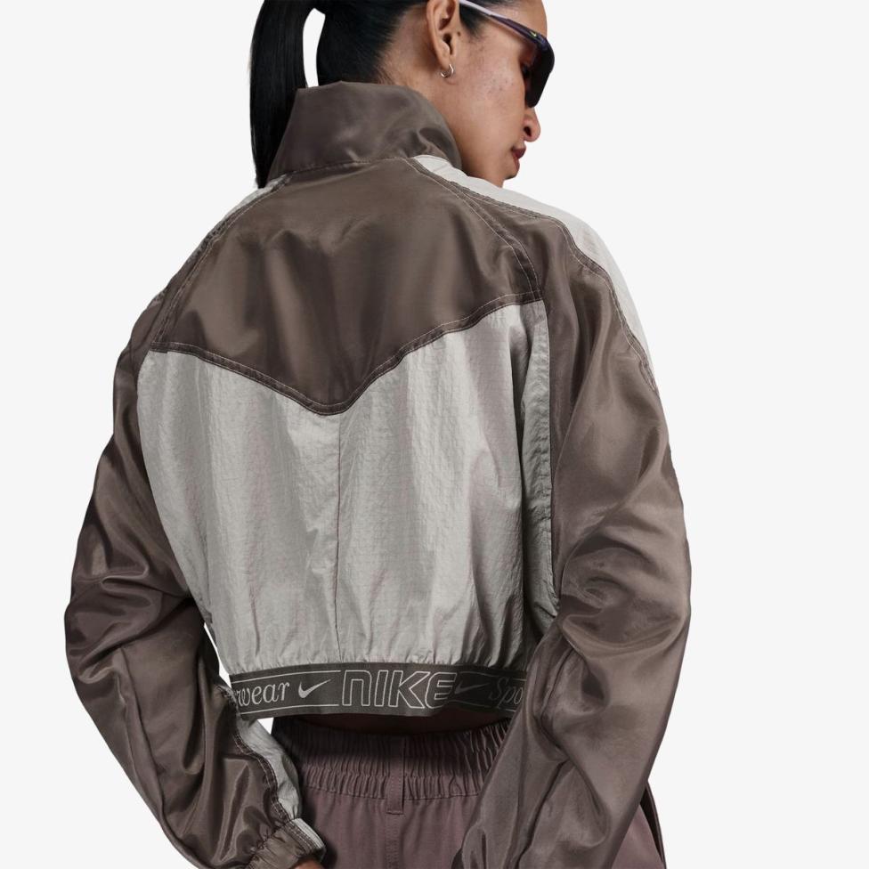 Жіноча вітрівка NIKE W NSW JKT WVN STREET GLS HV6523-289