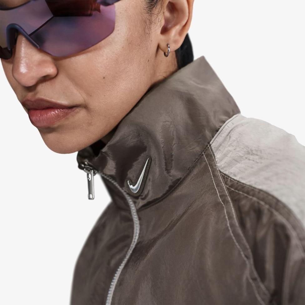 Жіноча вітрівка NIKE W NSW JKT WVN STREET GLS HV6523-289_image_3