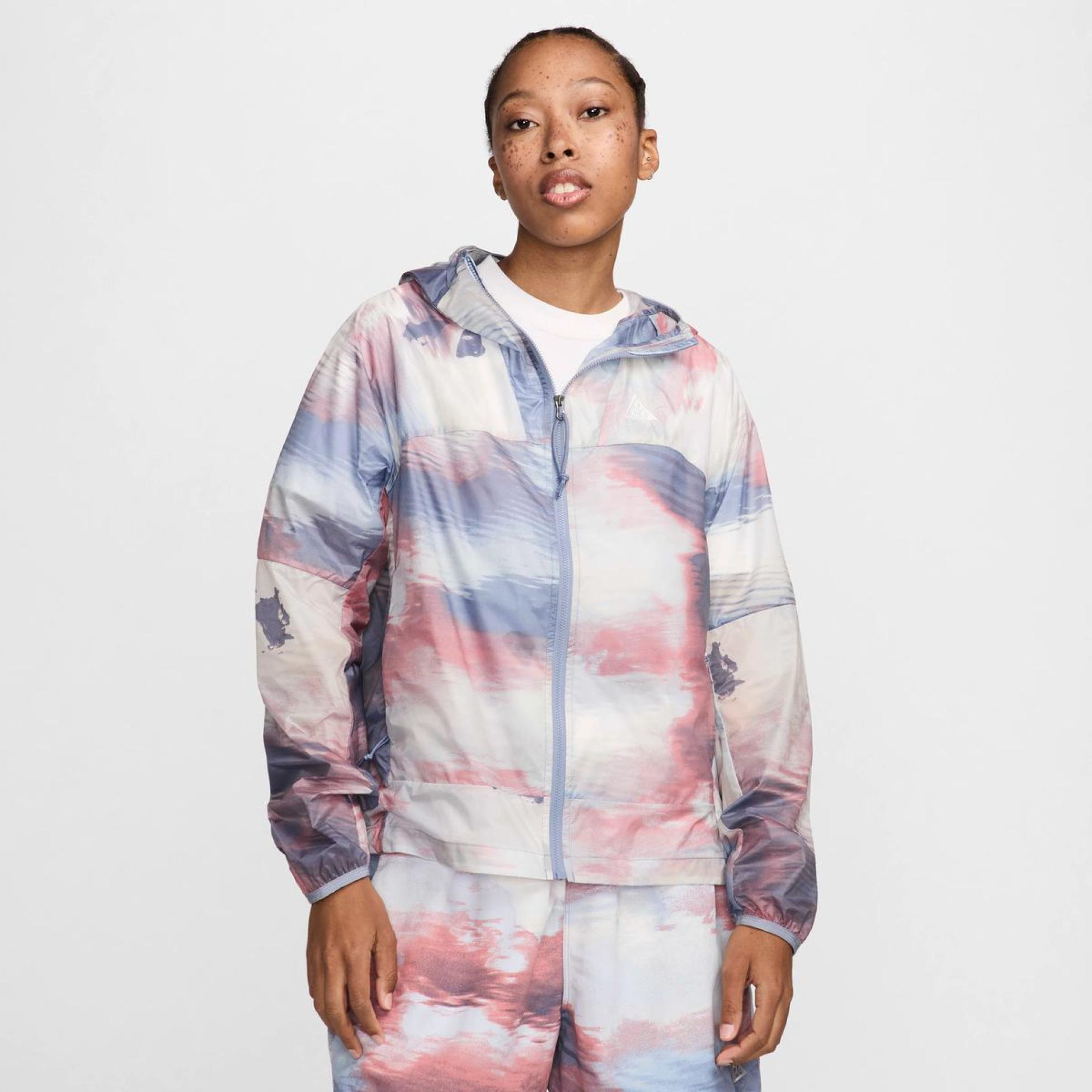 Жіноча вітрівка NIKE W ACG CINDERCONE JKT FZ AOP FN1952-440