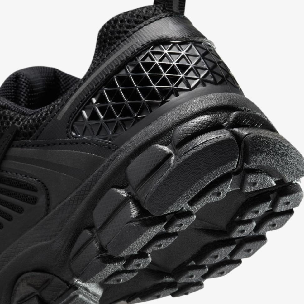 Дитячі кросівки NIKE VOMERO 5 (GS) HF6998-007_image_8