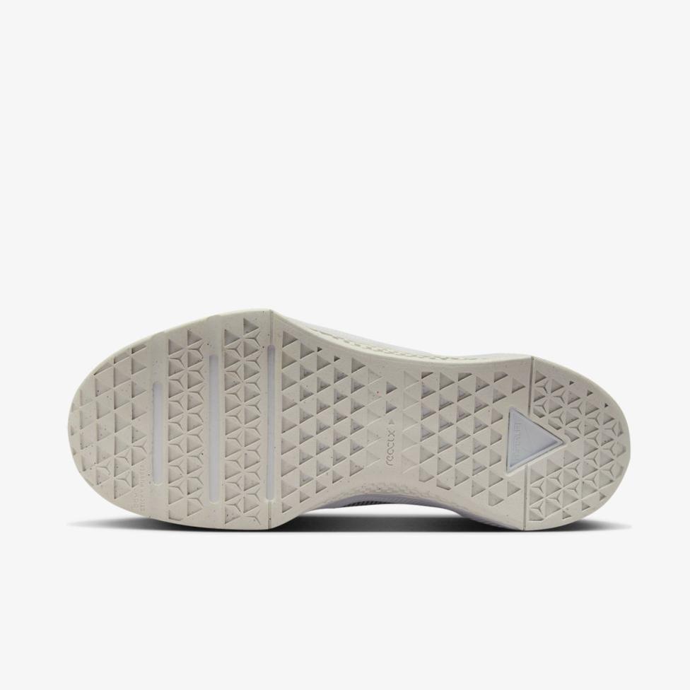 Жіночі кросівки NIKE W METCON 10 HQ2620-100
