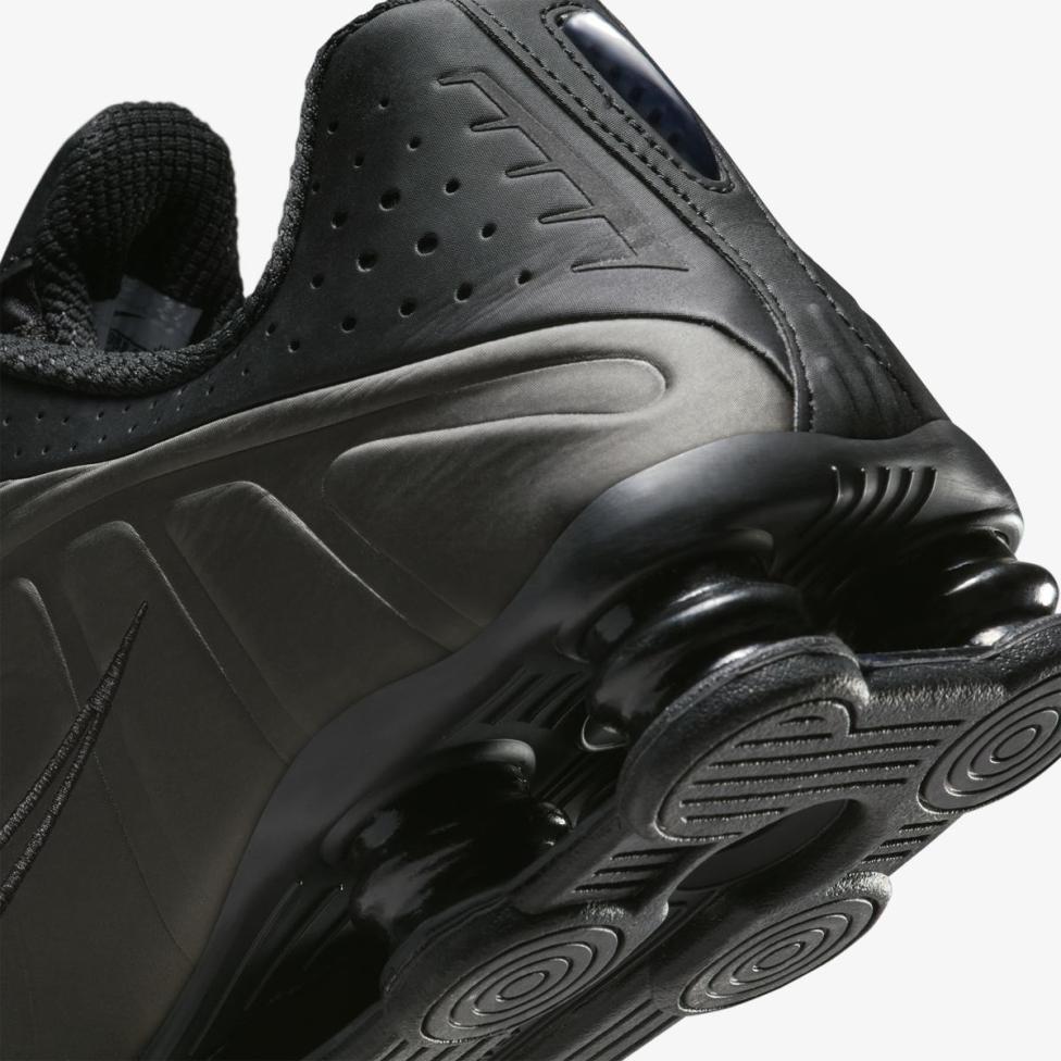 Чоловічі кросівки NIKE SHOX R4 HQ1988-001_image_8