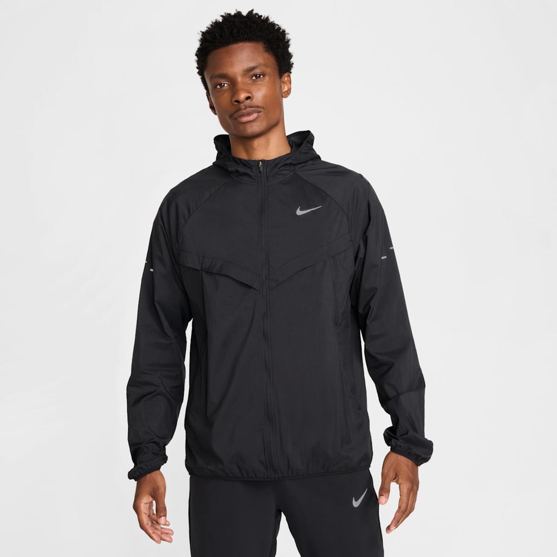 Чоловіча вітрівка NIKE M NK UV RPL STRIDE JACKET HV4548-010