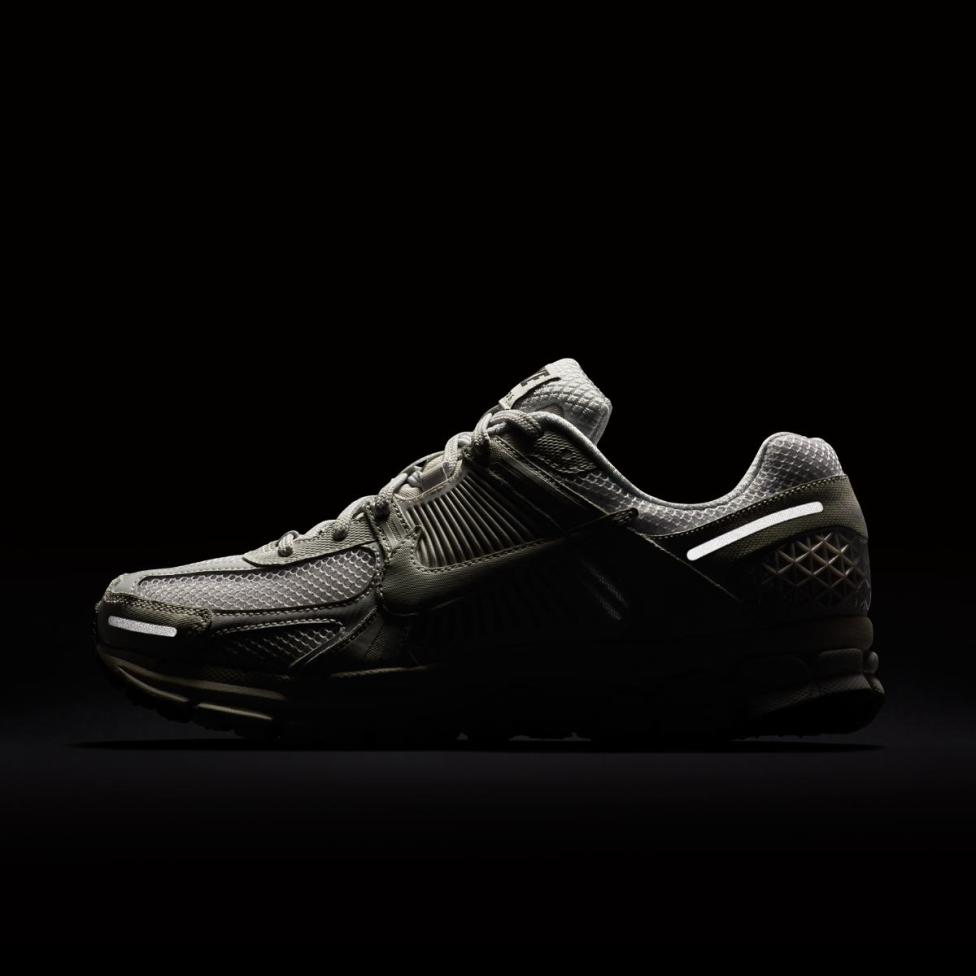Чоловічі кросівки для бігу Nike Zoom Vomero 5 Sp BV1358-001_image_7