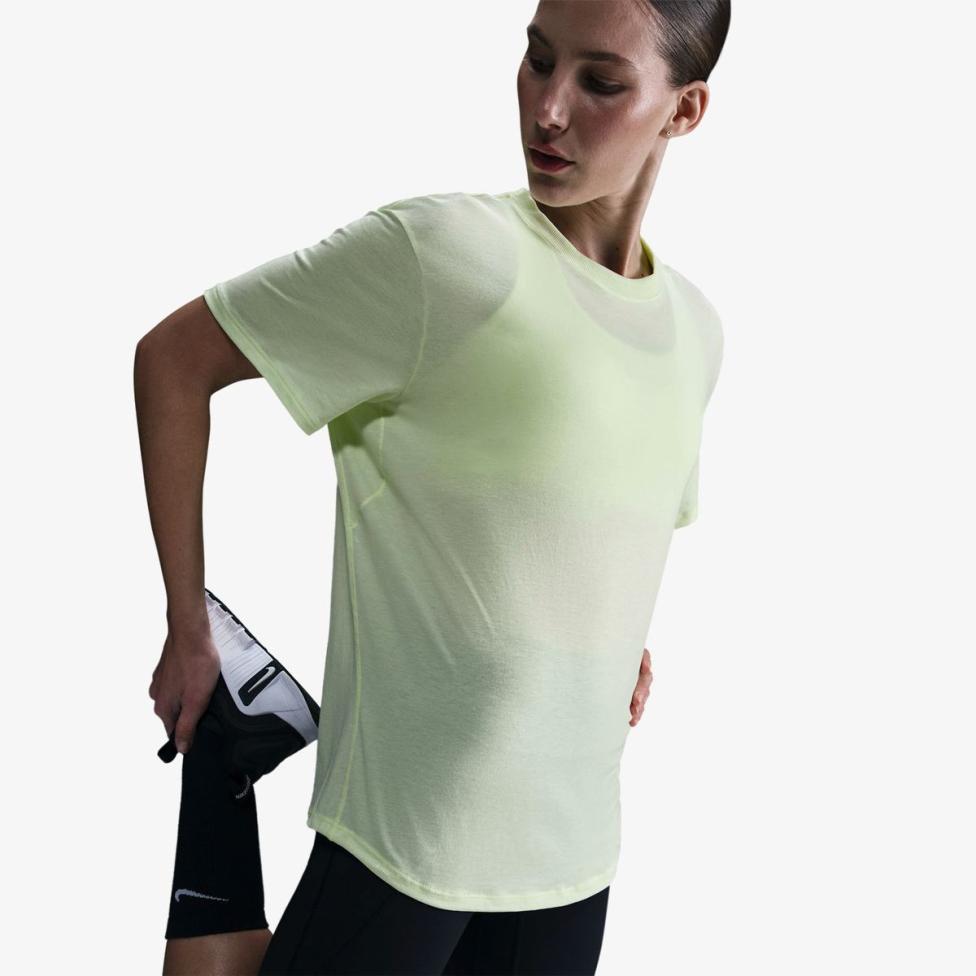 Жіноча футболка NIKE W NK ONE RELAXED DF SS TOP FN2814-701_image_5