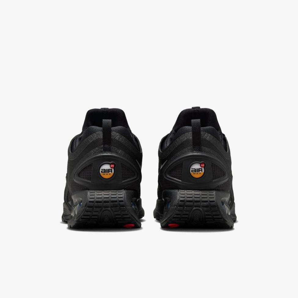 Чоловічі кросівки NIKE AIR MAX DN ROAM BLACK / METALLIC SILVER HQ8605-001_image_6