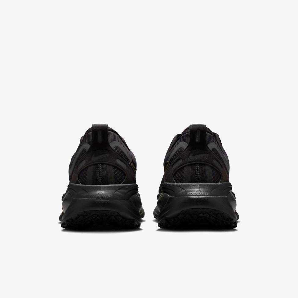Чоловічі кросівки NIKE VOMERO 18 GORE-TEX TRIPLE BLACK HQ7001-001_image_6