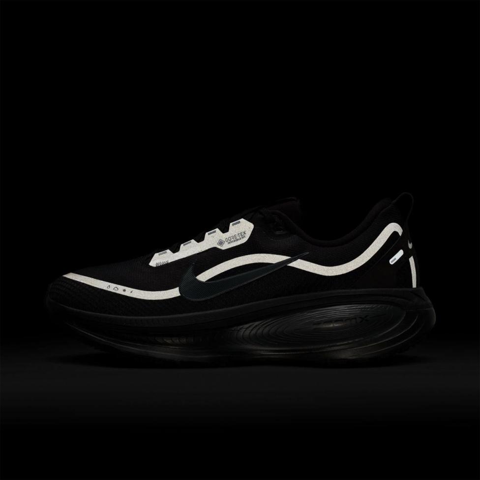 Чоловічі кросівки NIKE VOMERO 18 GORE-TEX TRIPLE BLACK HQ7001-001_image_10