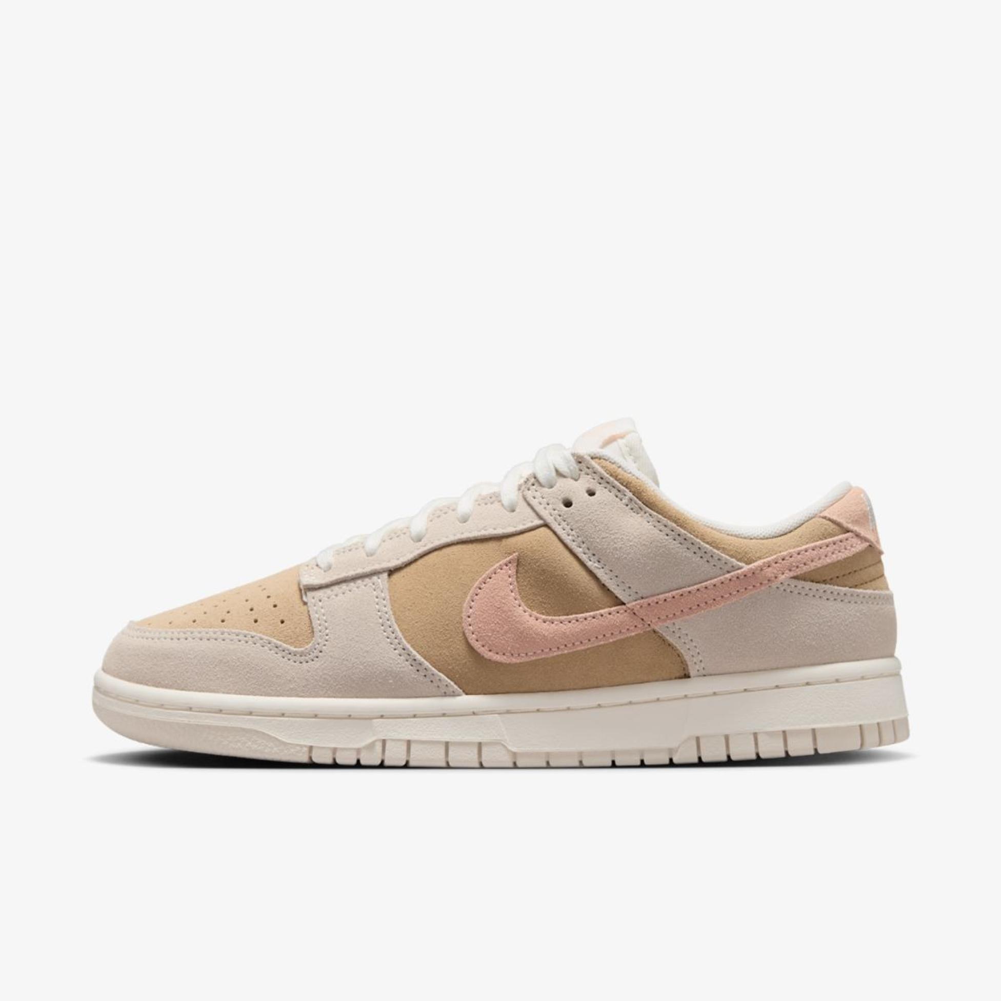 Жіночі кросівки NIKE WMNS DUNK LOW IB4367-030