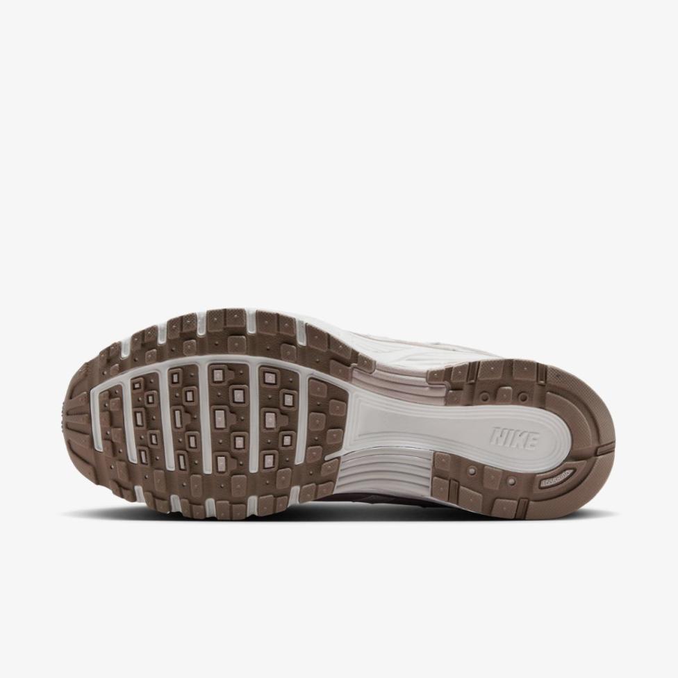 Жіночі кросівки NIKE W P-6000 HV6353-001