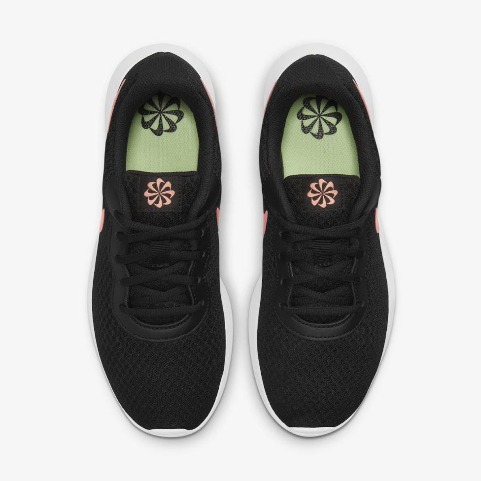 Жіночі кросівки NIKE WMNS TANJUN DJ6257-001_image_4