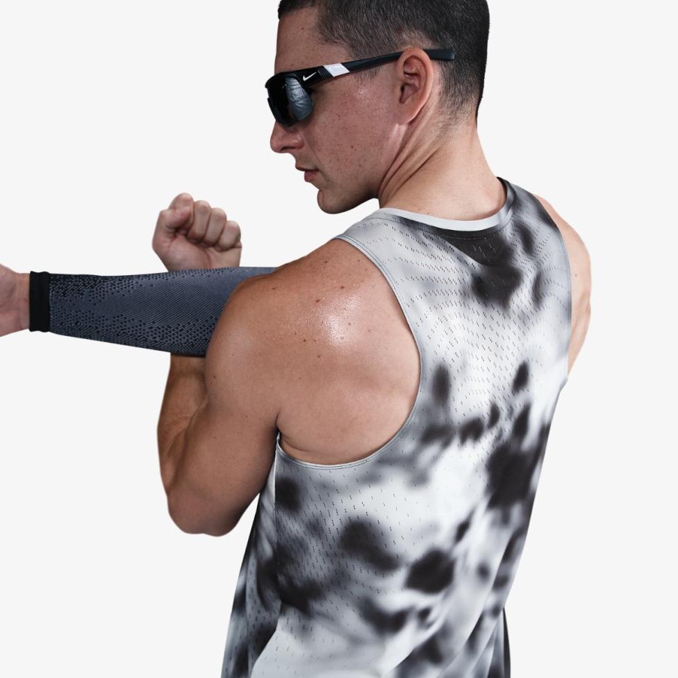 Чоловіча майка NIKE M NK DFADV RD BREATHE TANK HJ4146-010