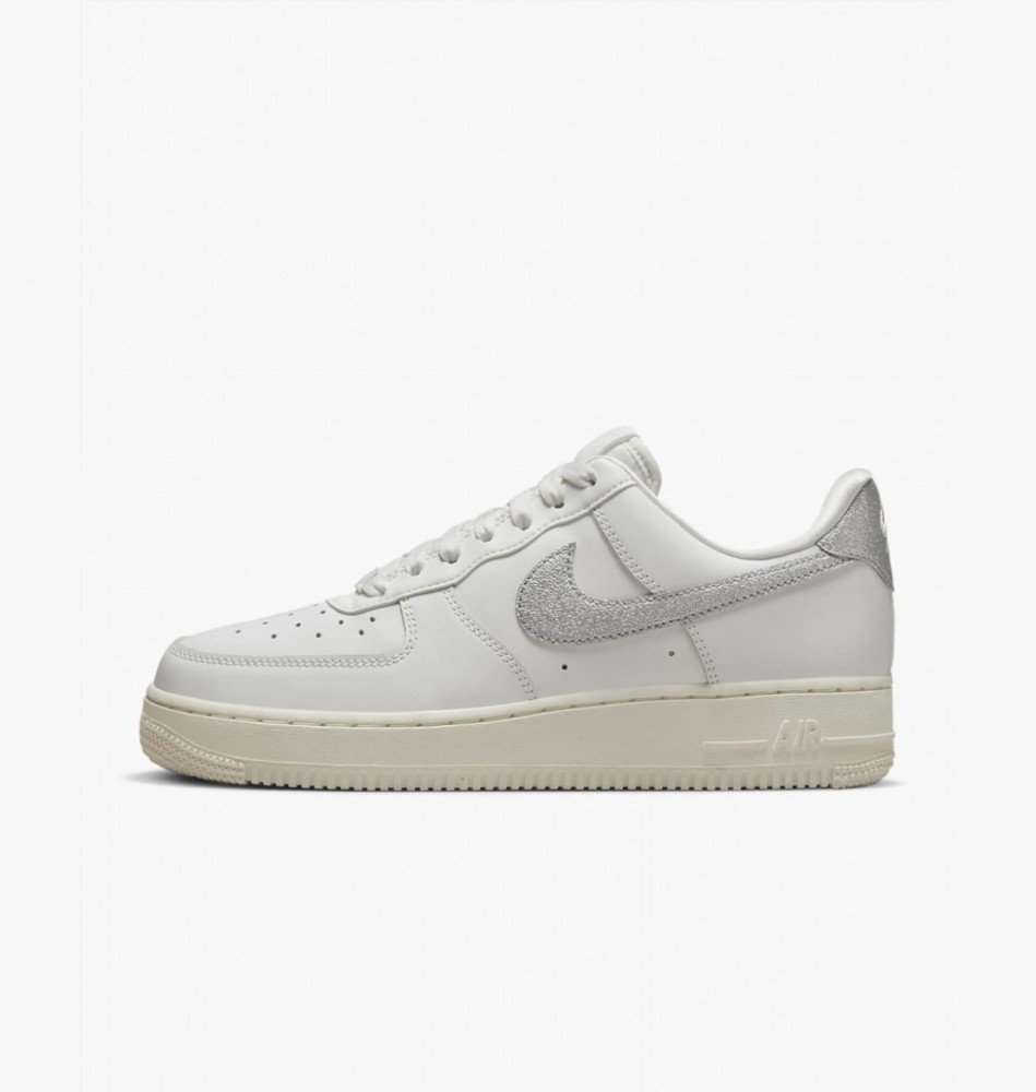 Кросівки Nike Air Force 1 07 White Dq7569-100