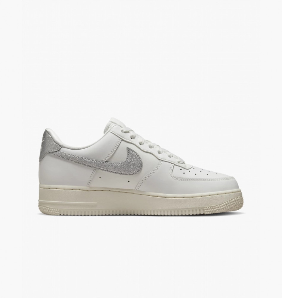 Кросівки Nike Air Force 1 07 White Dq7569-100