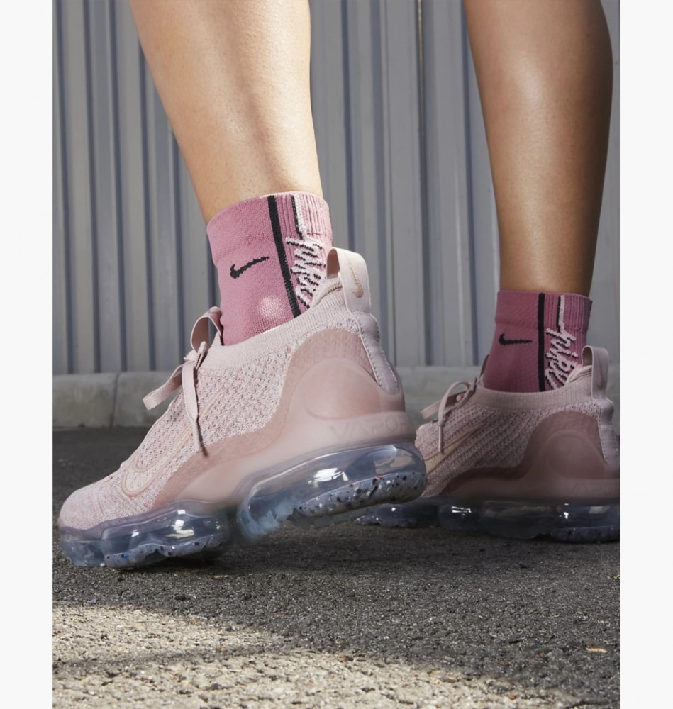 Женские кроссовки Nike W Air Vapormax 2021 Fk DJ9975-600_image_7