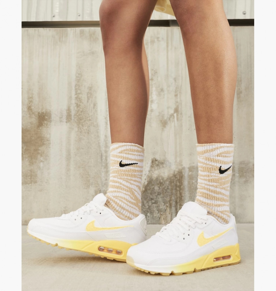 Кросівки Nike Air Max 90 Se FJ4548-100_image_6